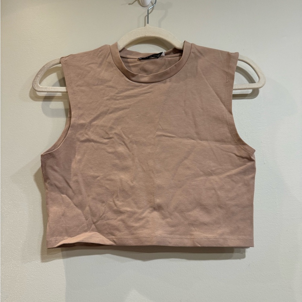 3/25 🔵Zara crop top. Size small.